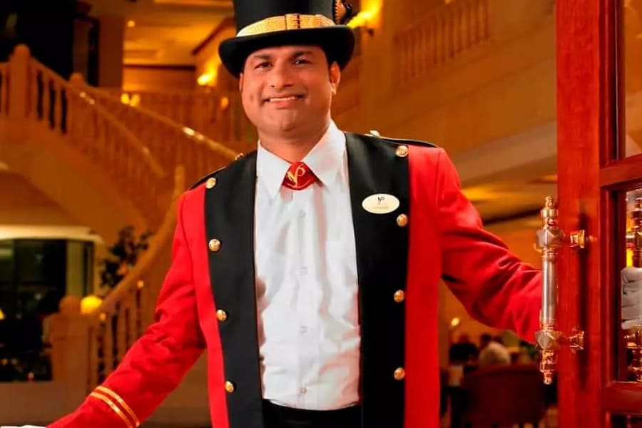 Công việc chính của một nhân viên Doorman