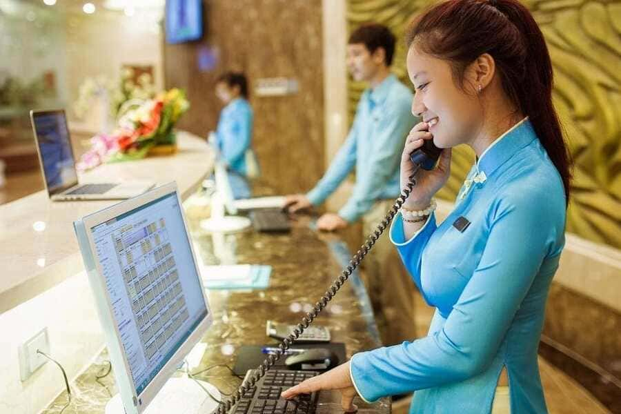 Công việc của một nhân viên lễ tân khách sạn