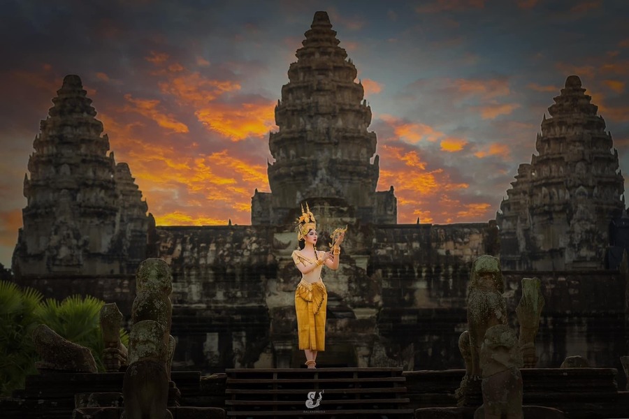 đền Angkor Wat đẹp hùng vĩ ở Campuchia