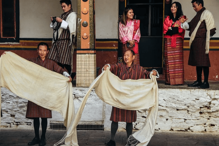 Khăn choàng Kabney trong Trang phục truyền thống Bhutan