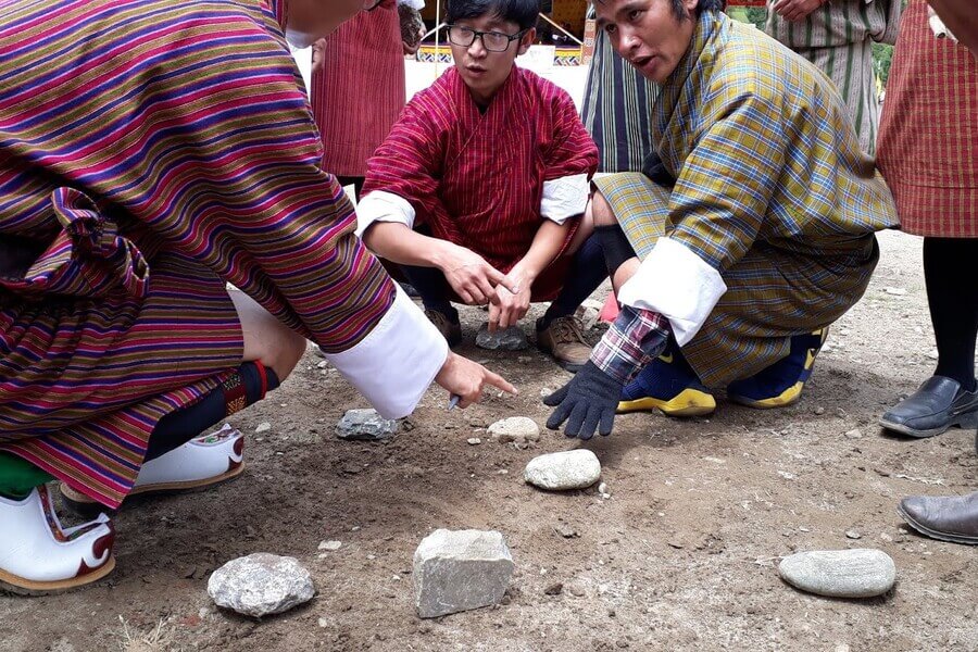 Trò Chơi Truyền Thống Bhutan Degor (Ném Đá)