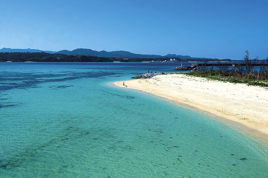 Địa Điểm Check-In Tại Nhật Bản - Okinawa - Bãi biển Emerald