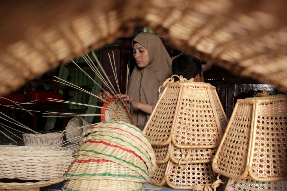 Đi Du Lịch Indonesia Mua Gì? Top 7 Quà Tặng Đặc Trưng Từ Indonesia 